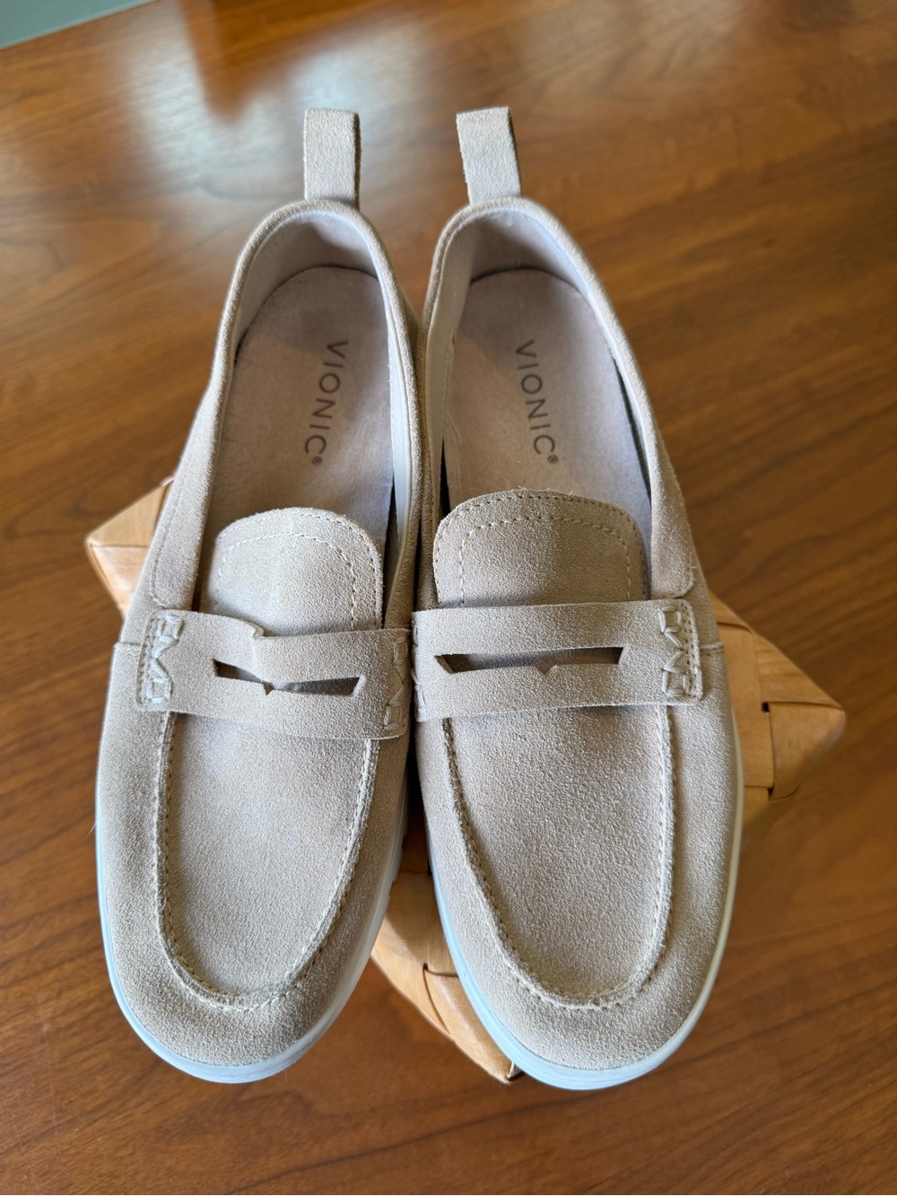 Vionic Uptown Loafers - Picture 3 of 12